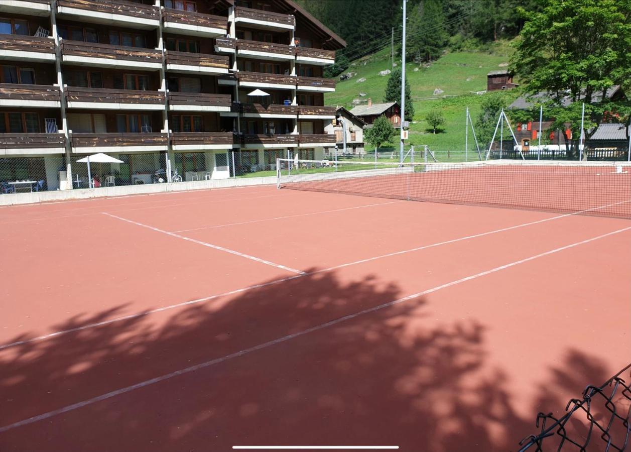 Moderne Dachwohnung Naehe Zermatt Mit Balkon Täsch Exteriér fotografie